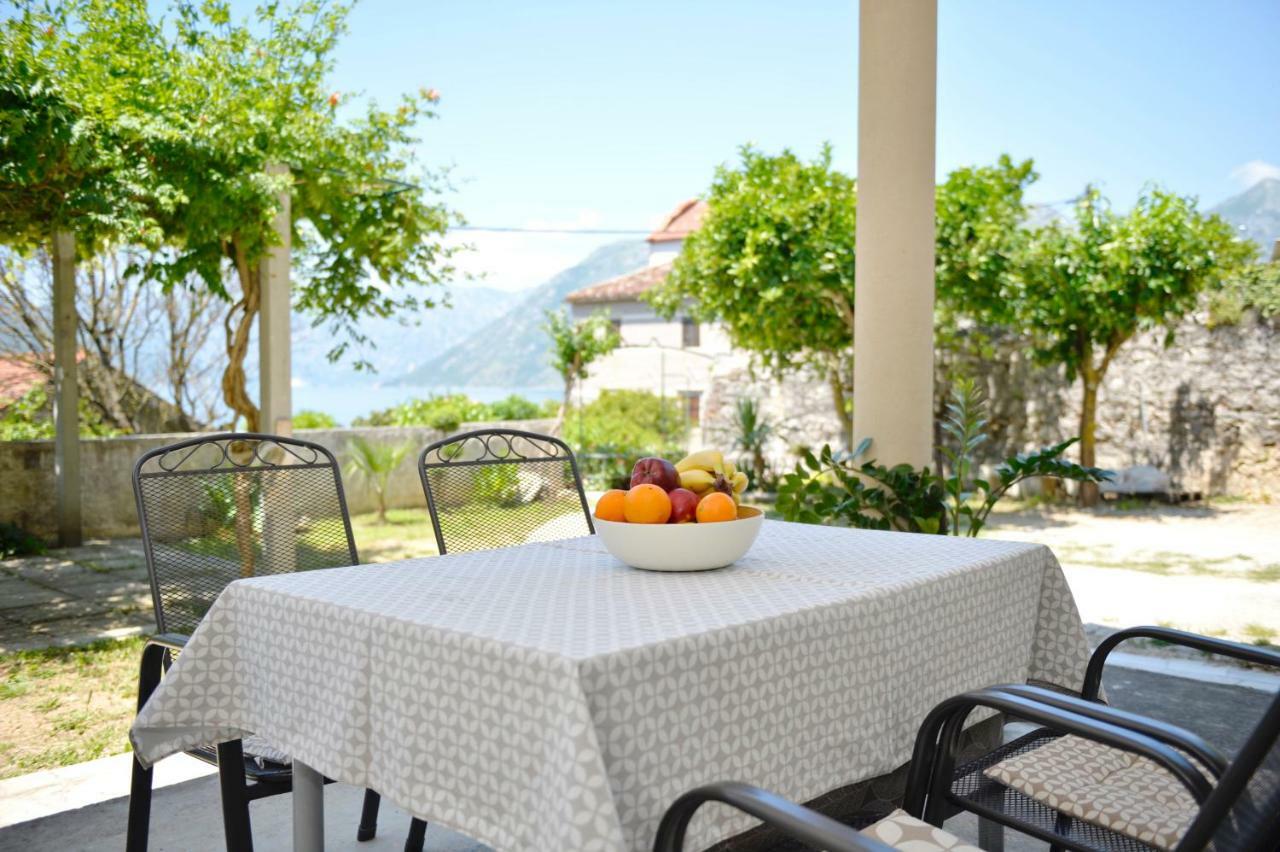Kriva Ulica * Kotor