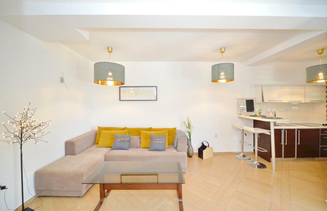 Kriva Ulica Apartment